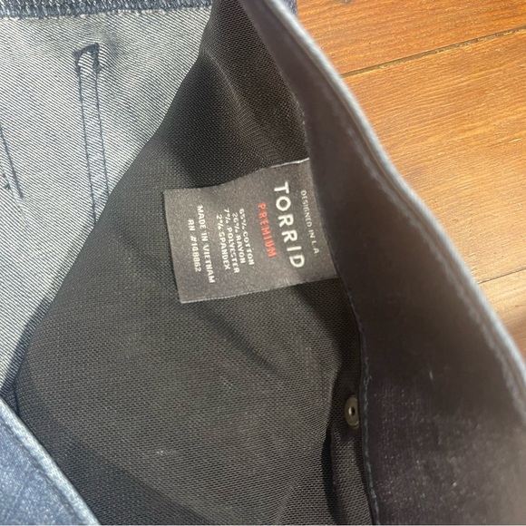 Torrid Blue bombshell skinny Jeans Classic Denim - Picture 4 of 8